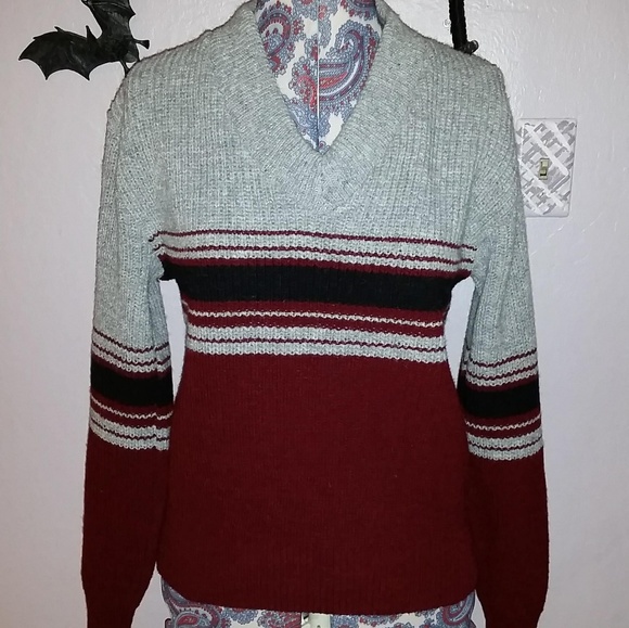 Retro Unisex Sweater - Picture 1 of 3